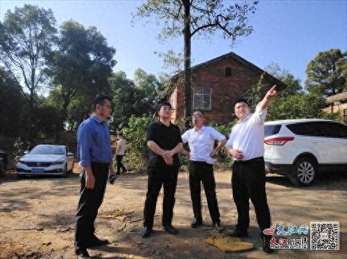 上栗县副县长王登辉实地踏看并召开大气污染防治会议，强调工作重要性和紧迫性