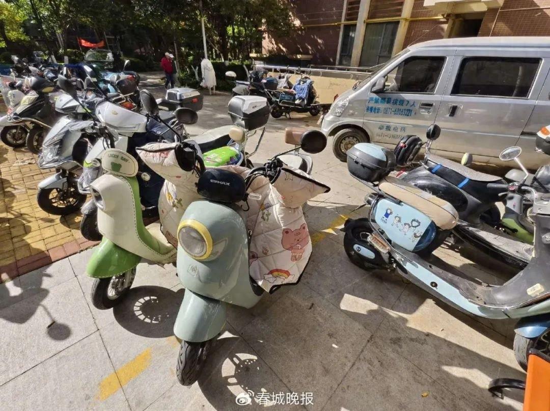 电动车泛滥、收费高昂，金坤尚城长乐里小区乱象何时休？  第1张