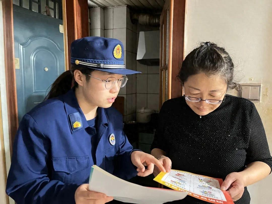 提升消防安全意识，阿拉山口市消防救援大队这样做  第1张