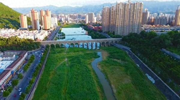 从臭哄哄到水清岸绿，金陵河如何华丽变身幸福河？