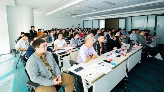 昇腾 CANN 技术行落地长沙，80 余人齐聚探索大模型原生应用创新  第2张