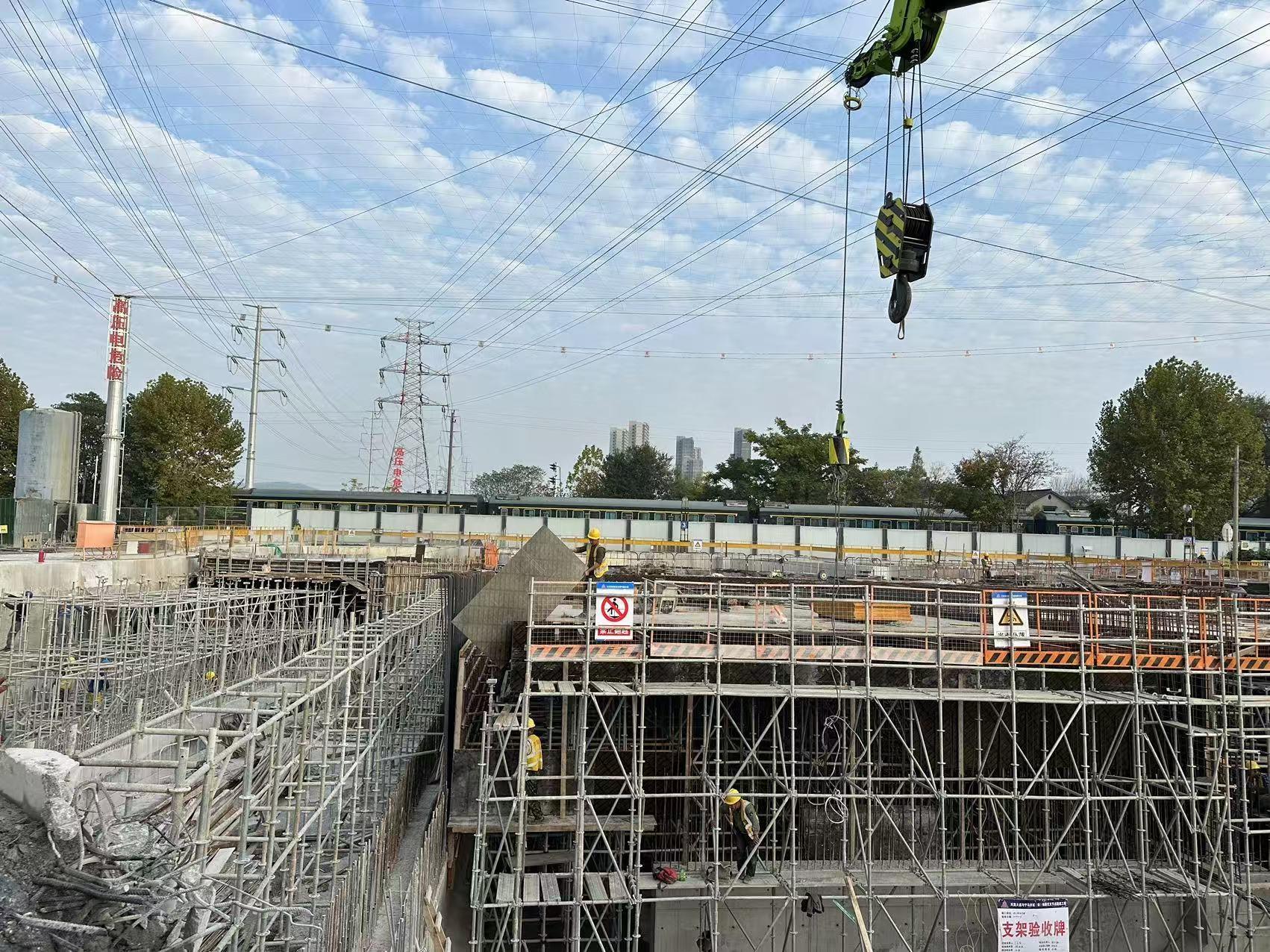 宁马城际双向盾构仅几百米！凤集大道下穿宁芜铁路隧道工程加速冲刺，下月全面完成  第2张