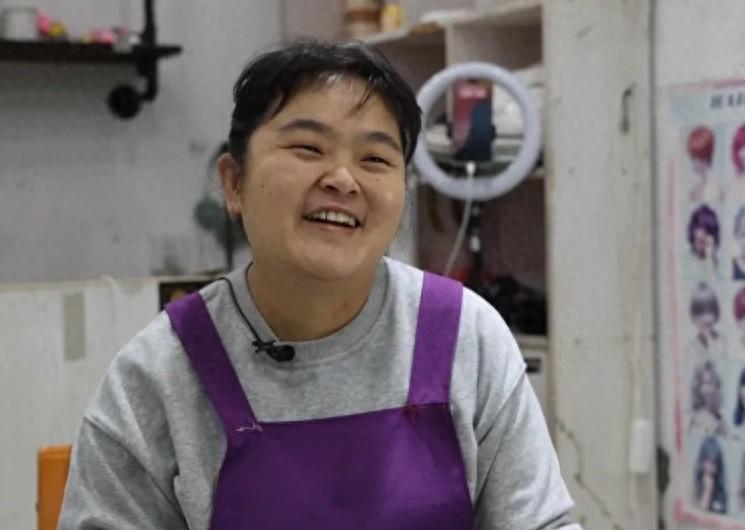 湖南怀化小城因理发师李晓华爆火，竟引发如此多惊人变化