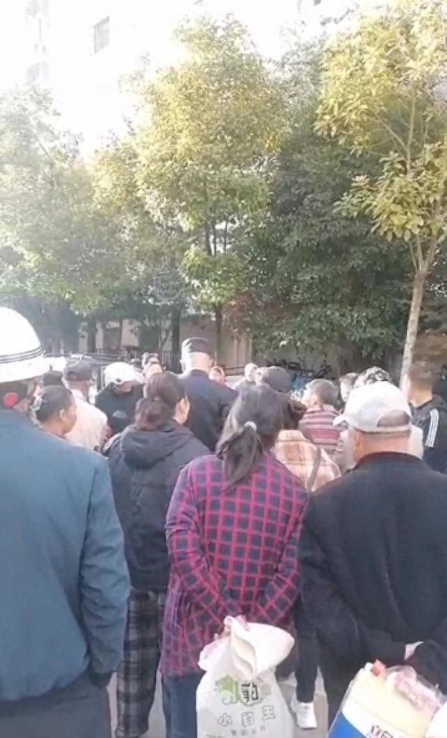 13 楼孕妇因物业停水停电被迫爬楼，结果令人痛心
