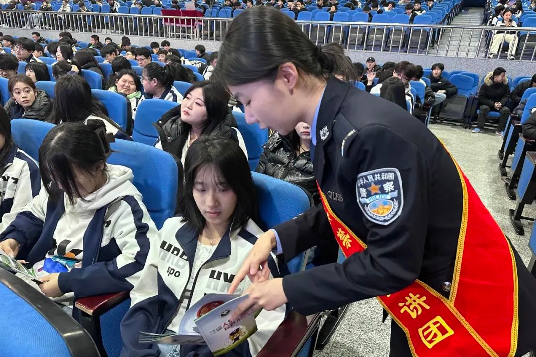 任子威亲授：如何识破毒品诱惑，2000名学生受益的禁毒秘籍曝光  第2张