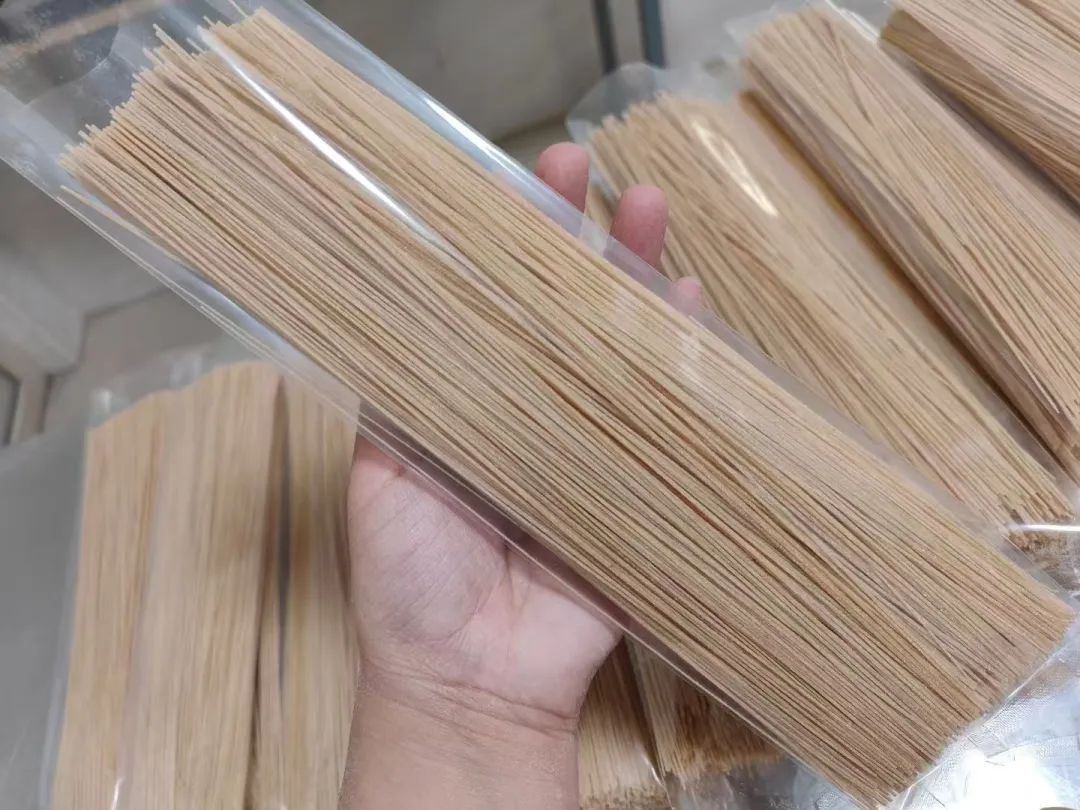 冬季热销！缙云土爽面制作全揭秘：凌晨两点的秘密工坊  第3张