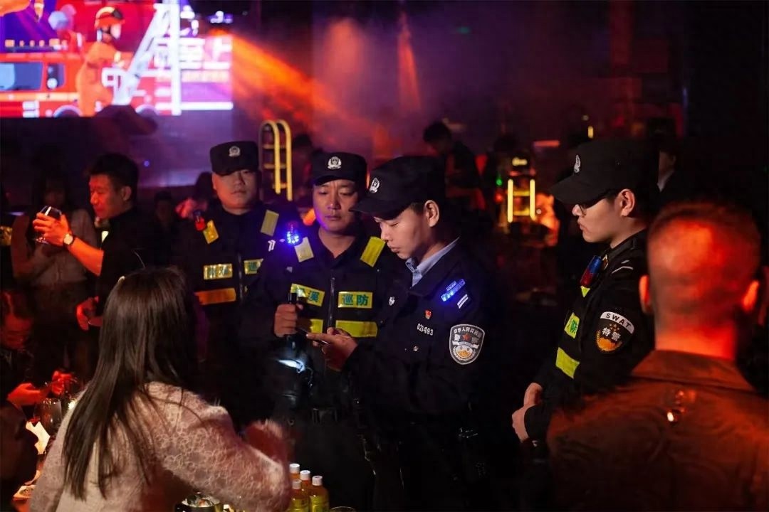 无锡公安冬季行动：严查整治，守护你的平安夜