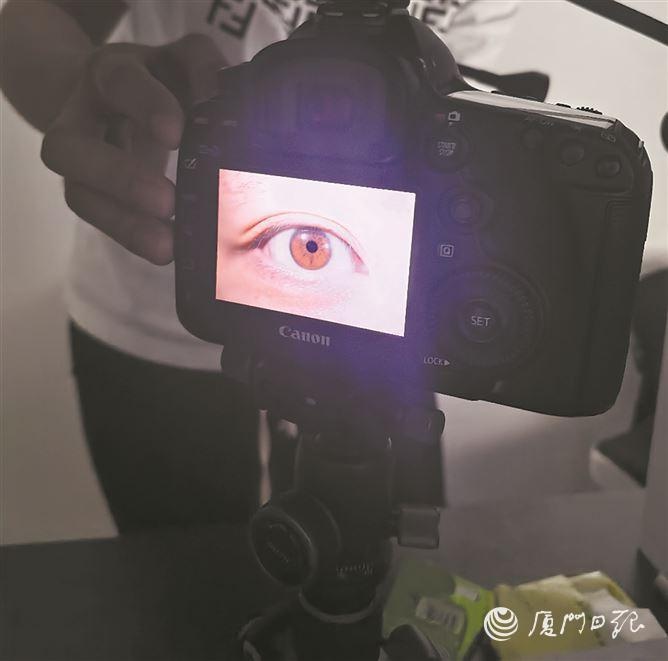 揭秘虹膜写真：12种星辰色彩，你的眼睛也能拍出宇宙奇观  第2张