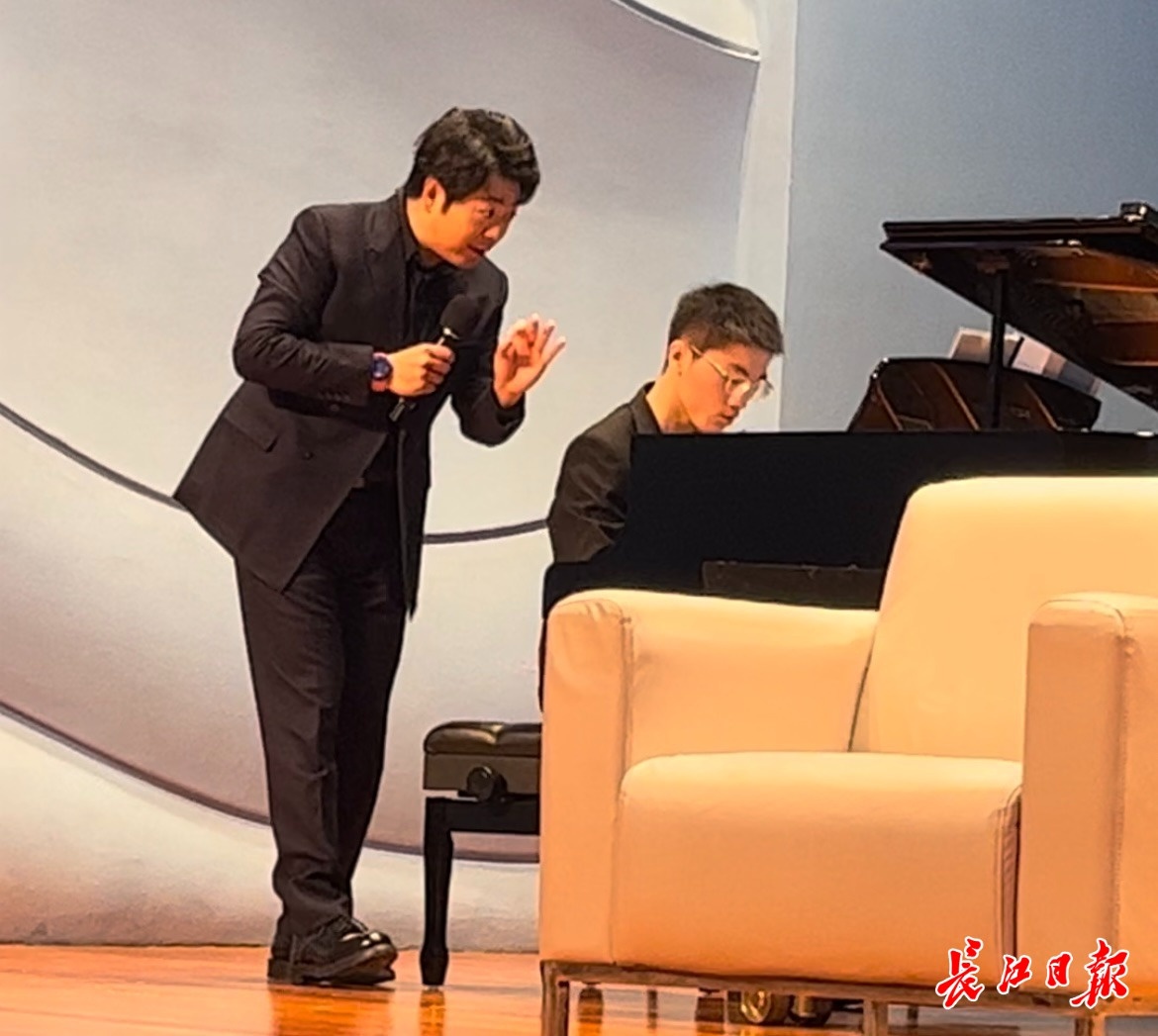 郎朗眼中的武汉：钢琴、小提琴、大提琴三重奏，音乐之城的独特魅力  第2张