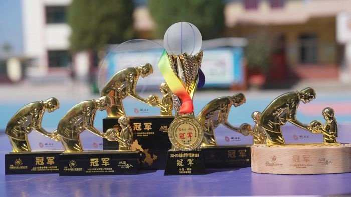 2024年东乡县三塬篮球队荣耀登顶，他们的胜利背后隐藏着怎样的故事？  第4张