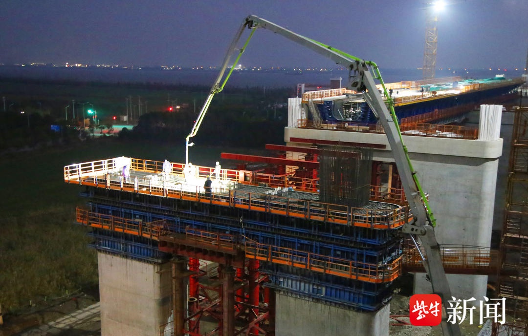 崇启公铁长江大桥南引桥合建段门式桥墩全部完成，最后一车混凝土浇筑见证历史时刻  第3张