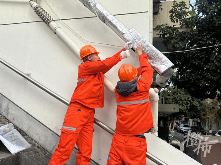 杭州入冬防寒大作战：水务集团教你三招应对极寒天气，保障供水无忧  第1张