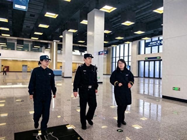 北京地铁新线开通倒计时！安保措施全面升级，乘客安全有保障  第1张