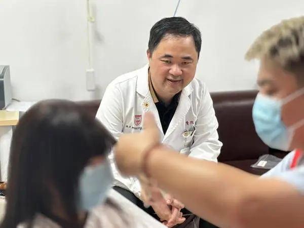 10年前的小男孩，因罕见肿瘤远离社交，如今他能否重返社会？  第1张
