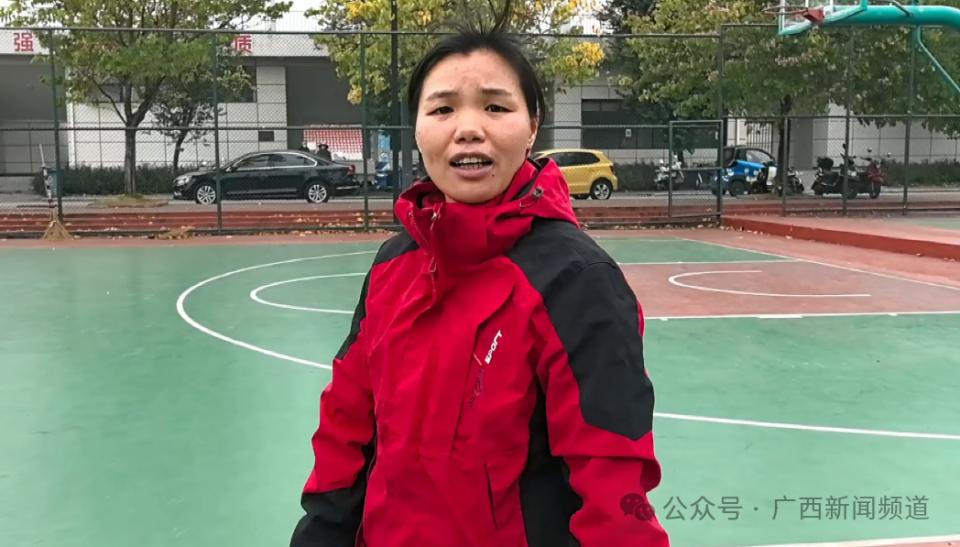 惊险！柳州晨练男子突发意外，红衣护士2分钟奇迹救援，生死瞬间曝光  第3张