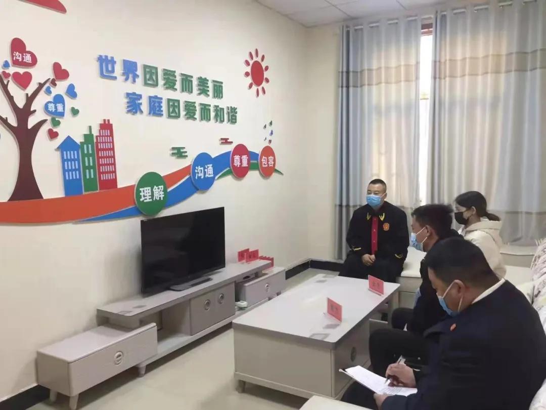 用脚步丈量民情，用庭审弘扬法治！这位政法楷模你认识吗？  第5张