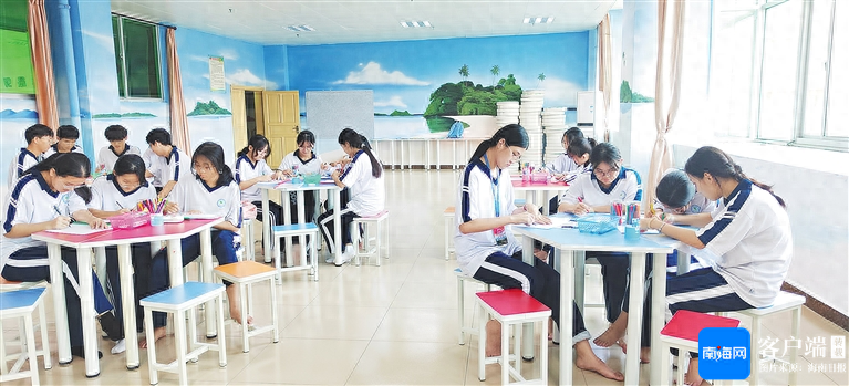一幅画就能读懂学生内心秘密？海南这位老师做到了