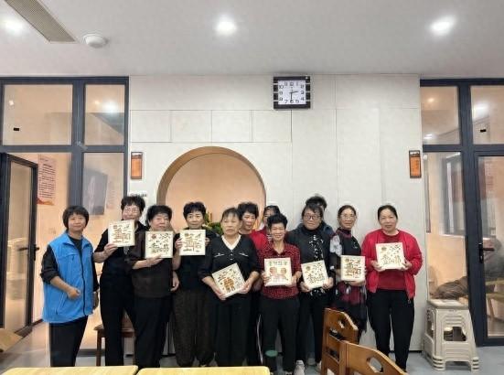 你见过用竹条编织的画吗？瓯海老人重阳节告诉你答案  第1张