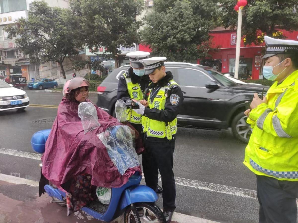 厉害了！遂宁公安交警四项有力措施，为市民出行安全保驾护航  第1张