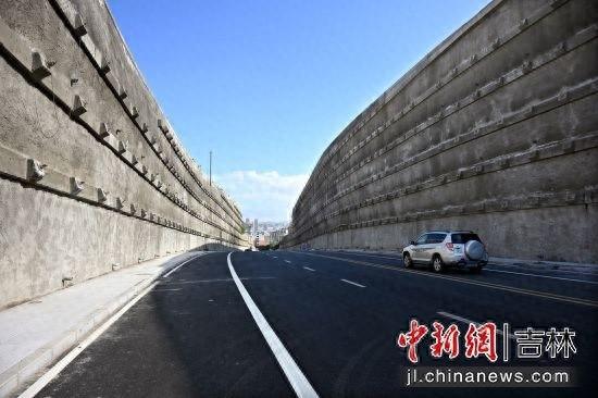 降低 18 米！延吉市园艺路顺利建成，11 月中旬即将通车  第1张