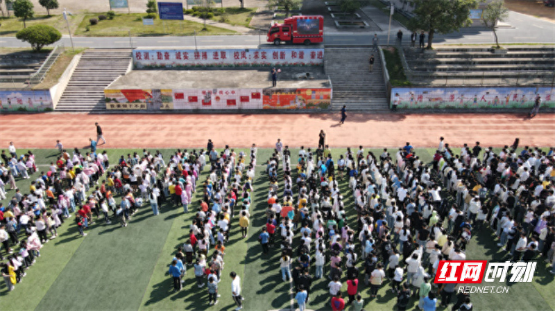 永兴县消防救援大队走进校园，这场演练你绝对不能错过  第1张