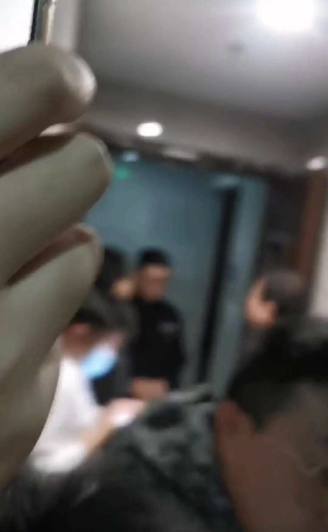 小区租客养蛇引恐慌，业主下达逐客令，社区已介入  第1张