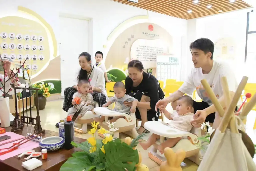 3 岁以下宝宝没人带？浙江一公办幼儿园开设乳儿班，家长可随时监控