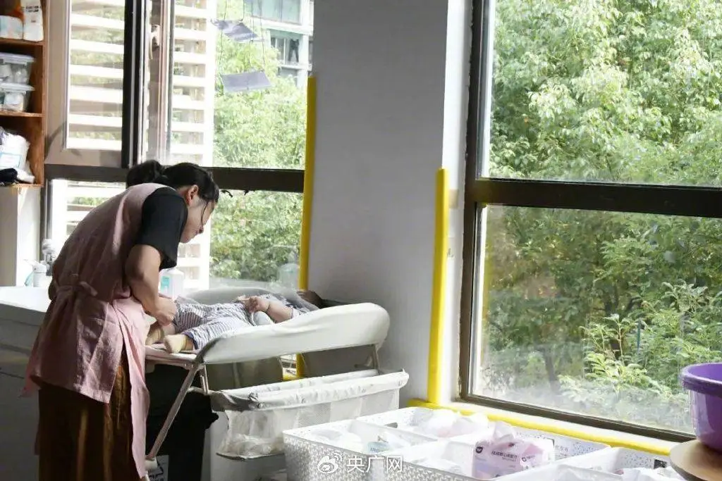 3 岁以下宝宝没人带？浙江一公办幼儿园开设乳儿班，家长可随时监控  第7张