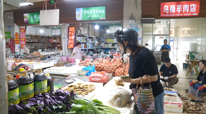 冬笋上市，价格虽高但挡不住市民尝鲜热情  第3张