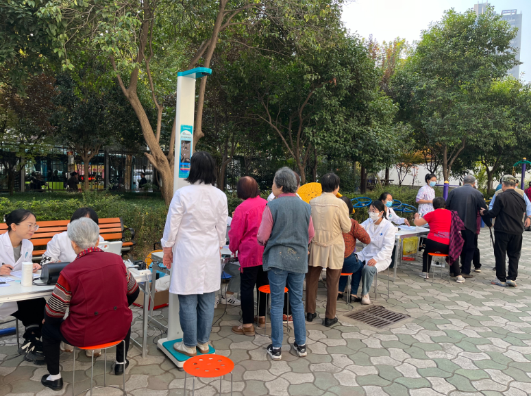 家门口就能享受专业体检服务，65 周岁以上老人有福了  第2张