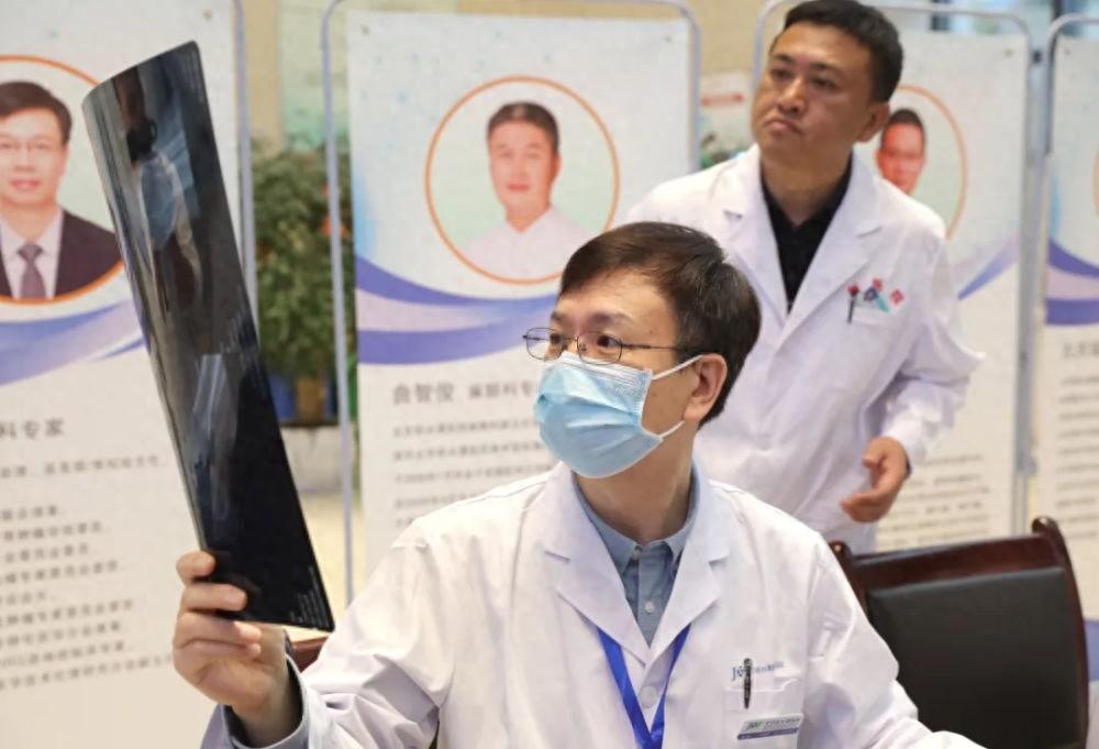 北京积水潭医院专家义诊，黔东南患者的福音