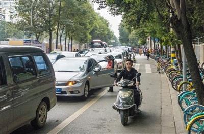医院门口拥堵停车难，19 家医院齐聚共商如何破解难题