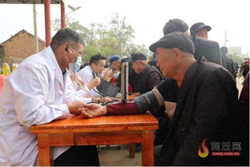 100 多位老人欢聚一堂，这场活动到底有何魅力？  第1张
