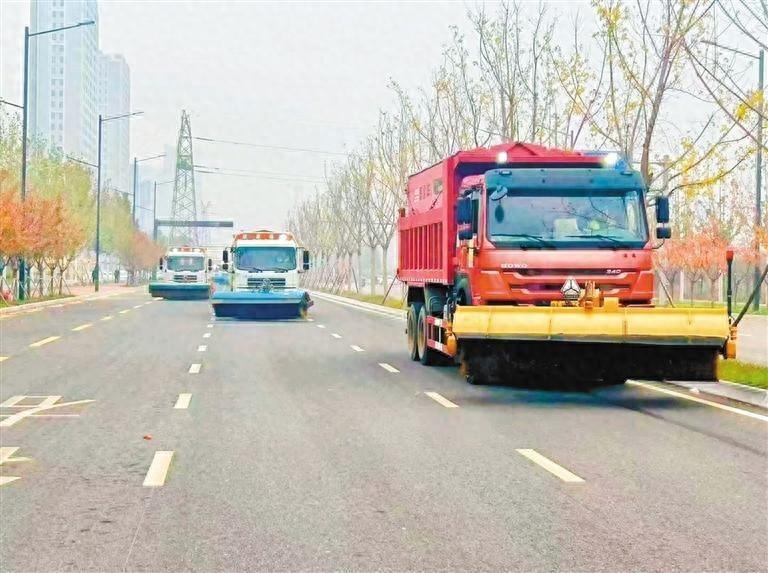 西安高新区开展扫雪除冰应急演练，全力保障道路畅通