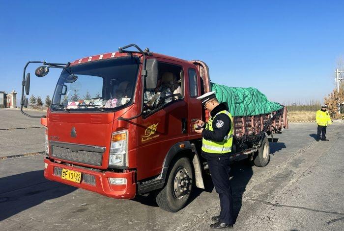 民乐县公安局交警大队全力整治交通违法行为，确保道路安全  第2张