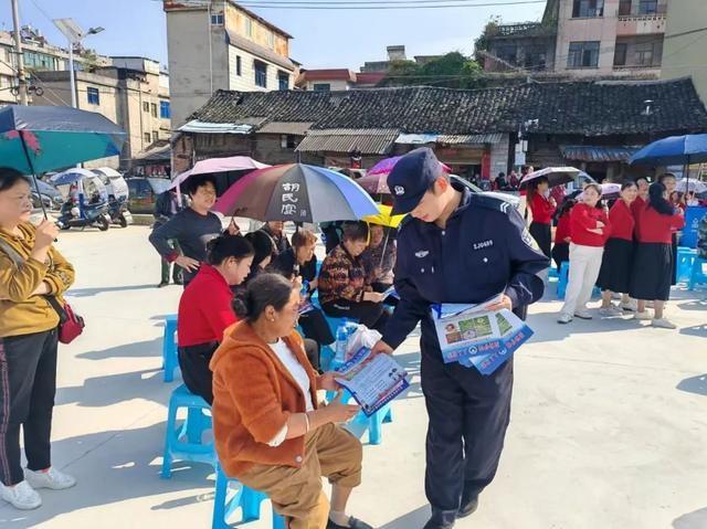 11 月贵定县禁毒办深入村寨，宣传禁种铲毒，这些知识你一定要知道  第3张