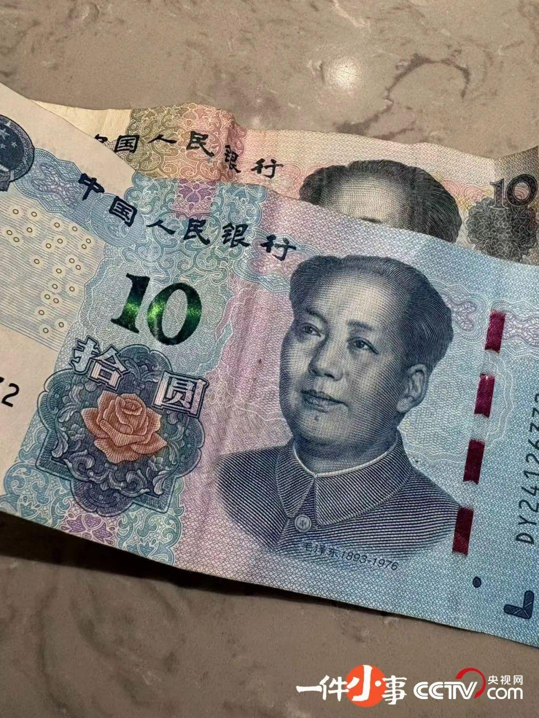 80 岁阿婆路边苦等半小时，拦不到出租车！幸好他出现了  第2张