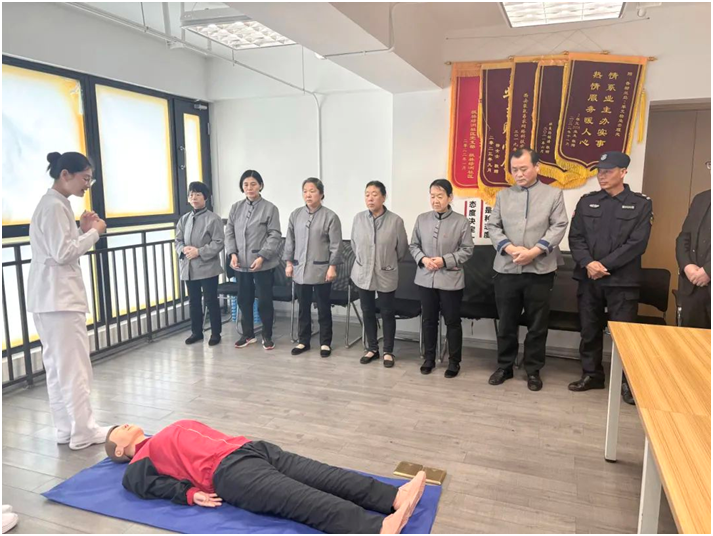 西安国医医院携手香榭物业举办急救培训，你还不知道吗？  第5张