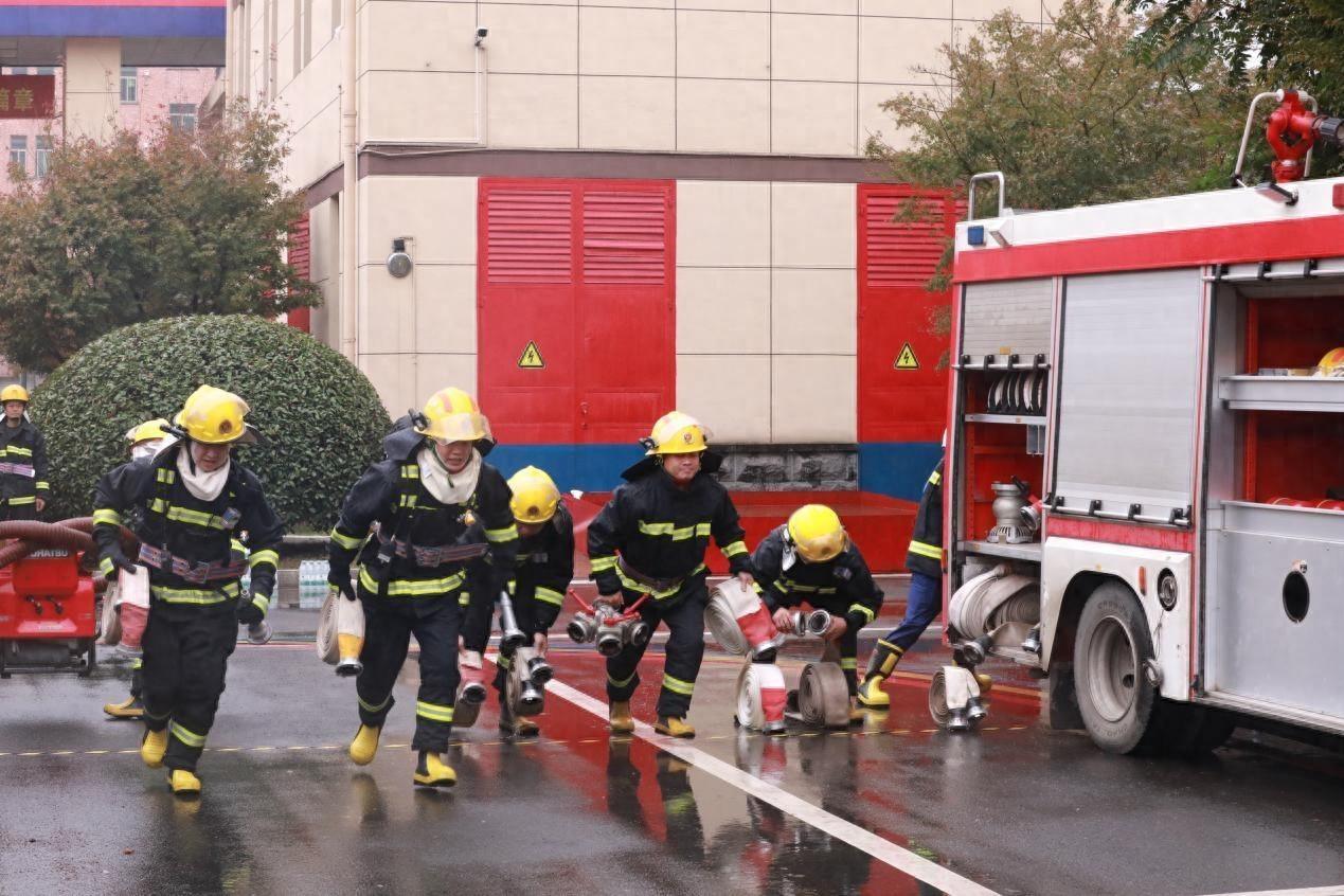 嵊州市举行消防比武，292 名队员激烈角逐，谁能荣获前三？  第1张
