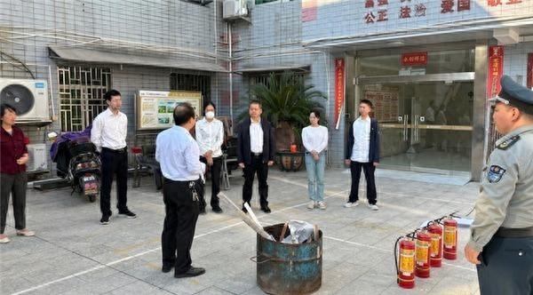 第 33 个全国消防日，农发行茶陵县支行开展消防安全培训及模拟演练  第1张