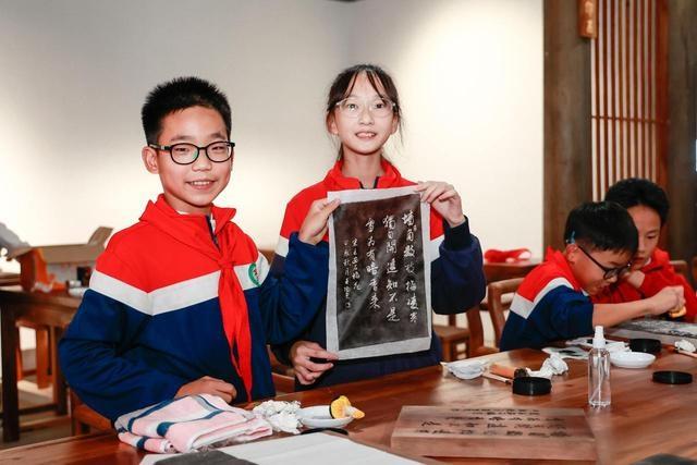 手握墨香，邂逅纸墨涅槃！常山这所小学的学生竟如此感受传统技艺  第5张