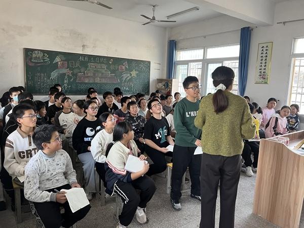 潜山市割肚学校心理健康送教活动：为乡村学生点亮心灵之光  第2张