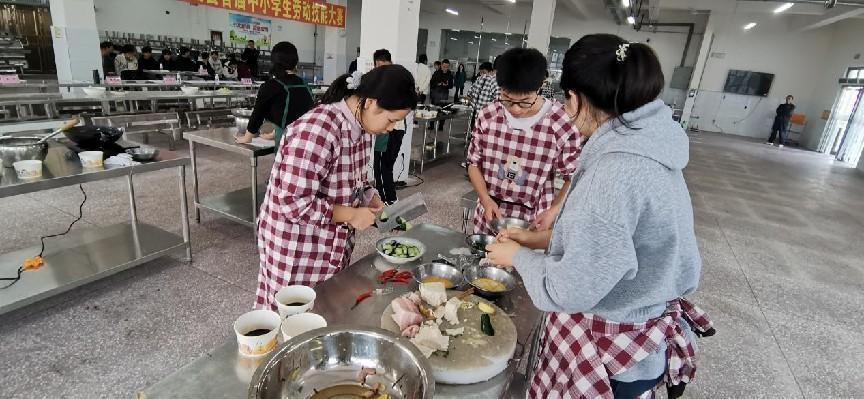 首届中小学生劳动技能大赛,谁将成为最终赢家? 第2张 首届中小学生劳动技能大赛,谁将成为最终赢家? 第2张