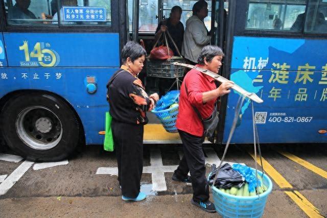 公交变运蔬车？背后的故事让你意想不到  第1张