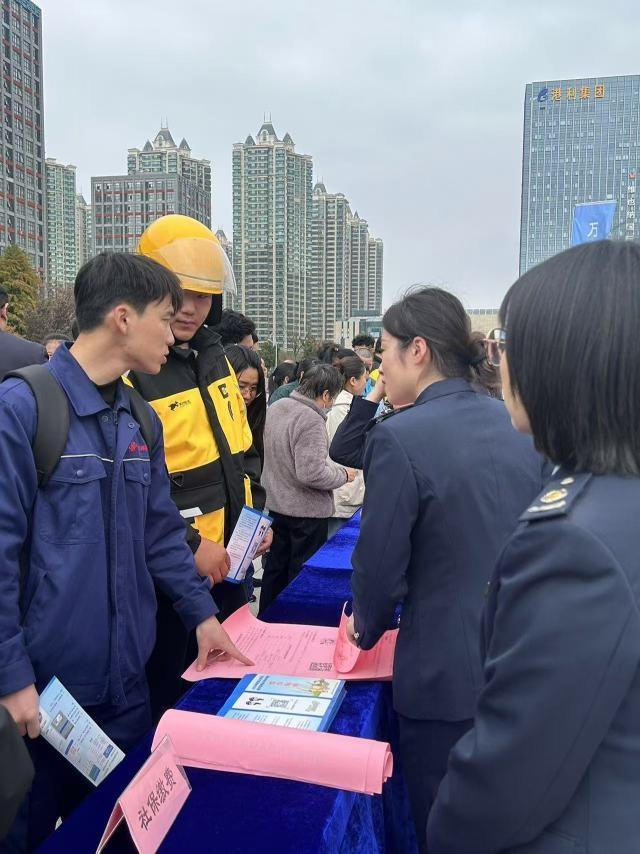 社保服务进万家，万名职工平安行！这个活动你参加了吗？  第2张