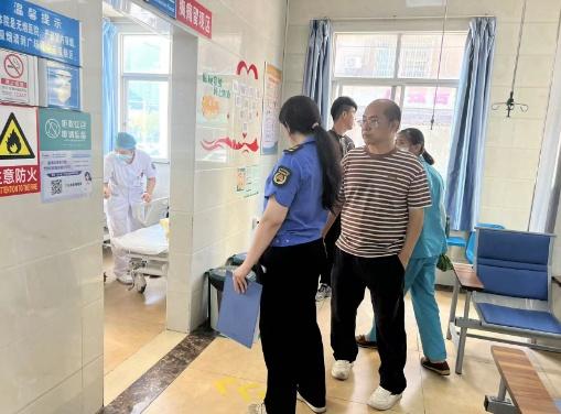 垃圾分类精细化管理，黄埔区南岗街联合督导检查专项整治行动进行中  第2张