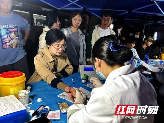 445 名师生挽袖献血 171100 毫升！吉首大学张家界校区这场活动超热血  第2张