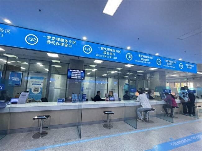 烟台高新区政务服务中心：一窗受理，多事通办，让群众办事不再难