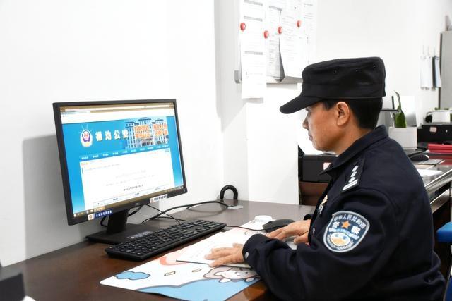 50 岁女民警日均万步霸榜，她为何闲不下来？  第3张