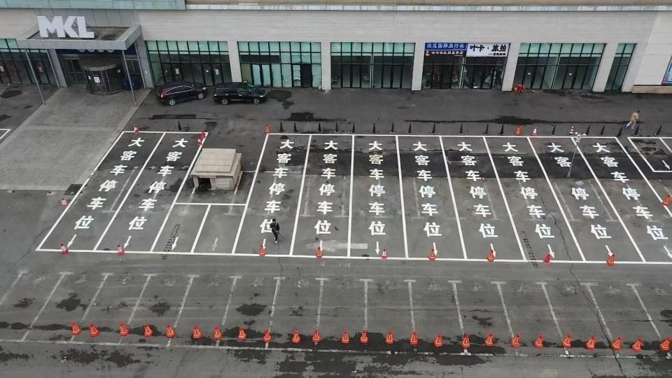 188 辆大客车有地儿停了！道里区 4 处停车场升级改造，解决旅游大巴停车难  第1张
